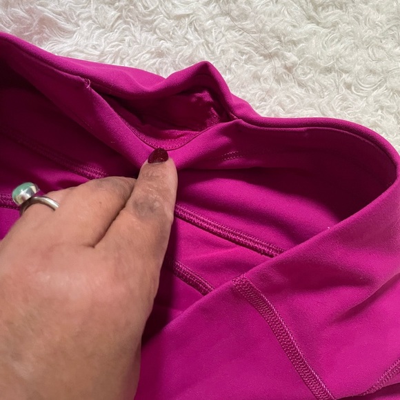 Lululemon Athletica Fuchsia Leggings - Picture 3 of 12